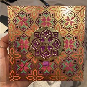 Tarte limited edition eyeshadow pallet